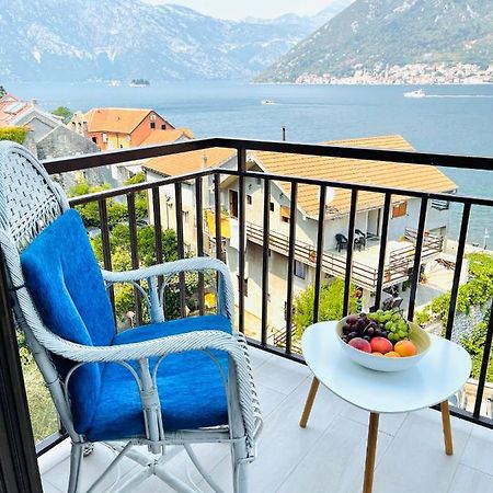 Chic Sea Front Apartment With Breathtaking Kotor Bay View Donji Stoliv Exterior photo